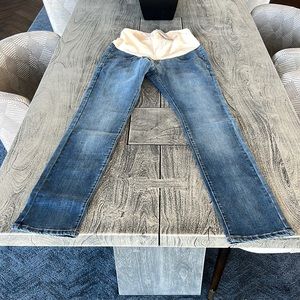 Kimi + Kai medium indigo size 27/33 straight leg maternity jeans